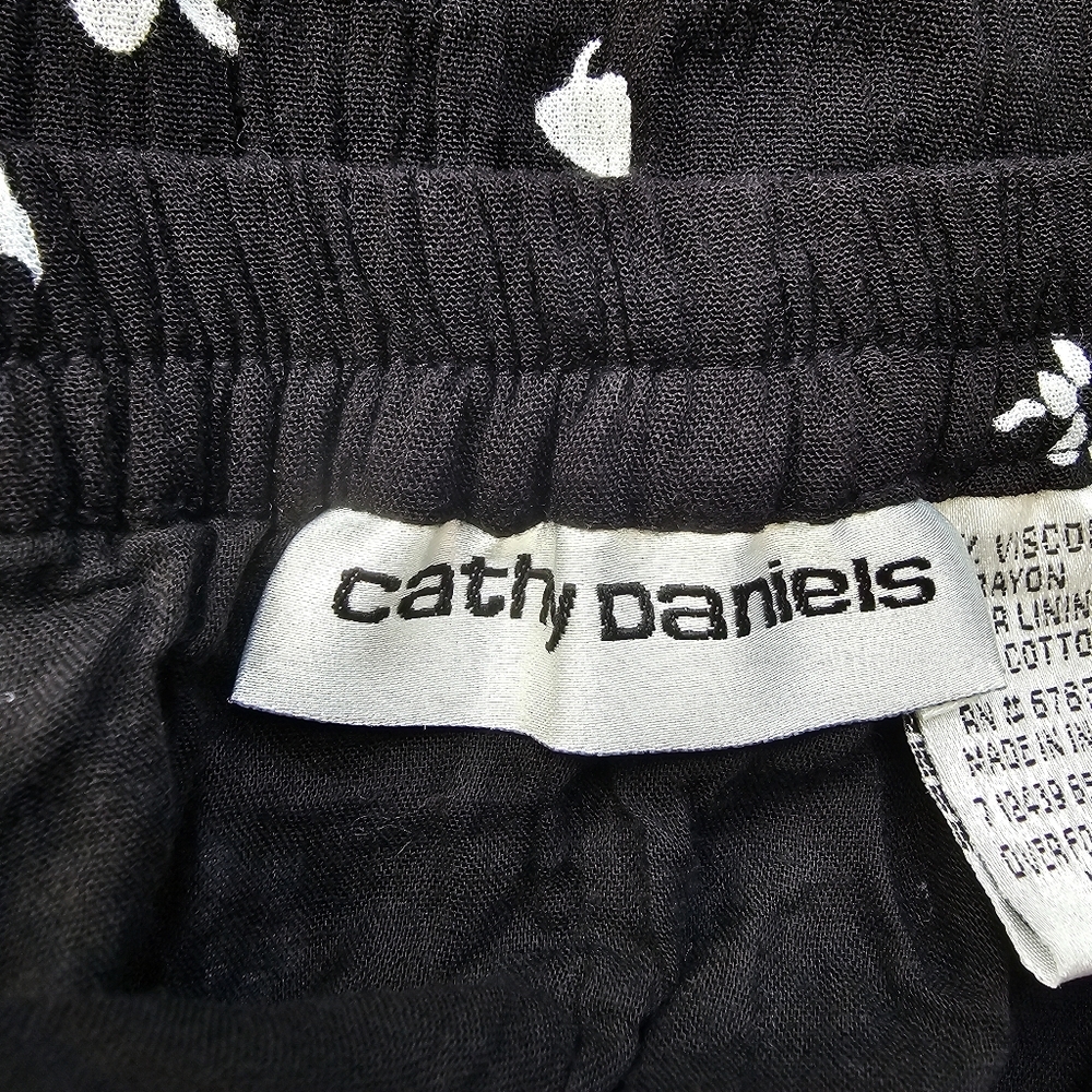 Cathy Daniels Vintage Crinkle Floral Print Maxi Skirt, Black and White, Size XL - Picture 8 of 11
